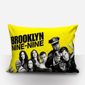 Almofada Pequena Brooklyn 99 - Mod.02